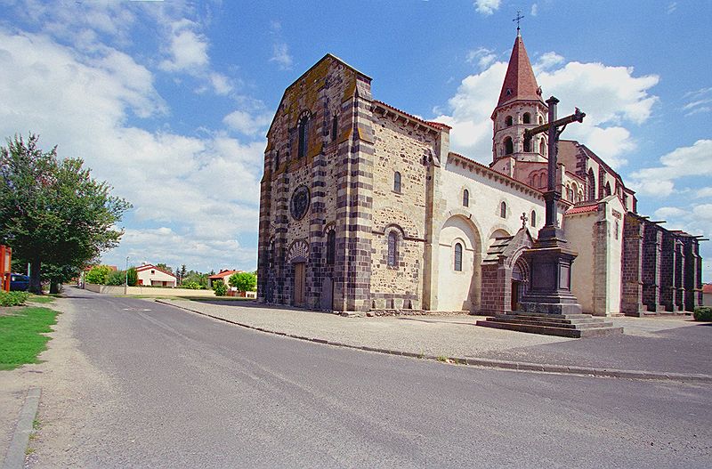 Collégiale Saint-Victor et Sainte-Couronne d'Ennezat