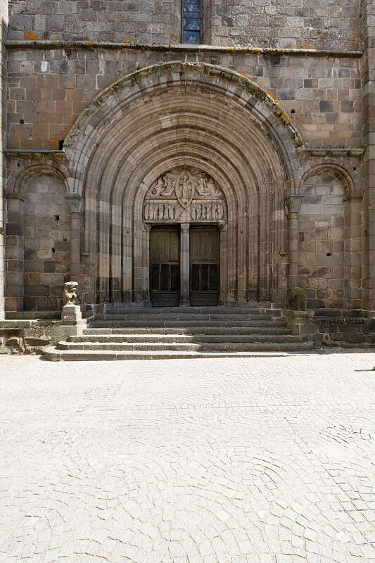 Basilique Notre-Dame-des-Miracles de Mauriac