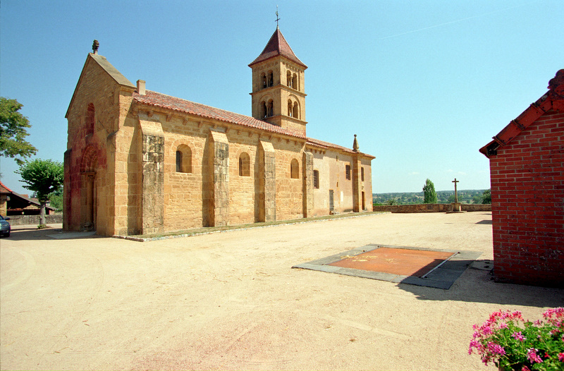 Saints Pierre et Paul de Montceaux l'Etoile