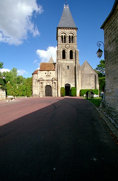 Notre Dame de Morienval