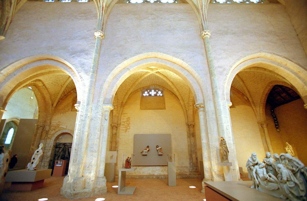 Abbaye_Cistercienne_La_Pitie_Dieu_de_l_Epau_4081-0002.jpg
