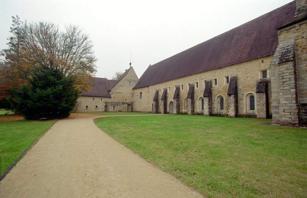 Abbaye_Cistercienne_La_Pitie_Dieu_de_l_Epau_4081-0015.jpg