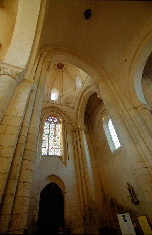Abbaye_Saint_Junien_de_Nouaille_Mauperthuis_2941-0020.jpg