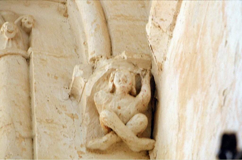 Abbaye_Saint_Junien_de_Nouaille_Mauperthuis_2944-0008.jpg