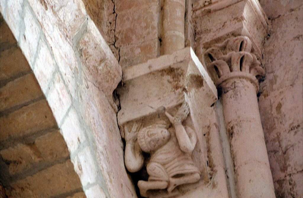 Abbaye_Saint_Junien_de_Nouaille_Mauperthuis_2944-0009.jpg
