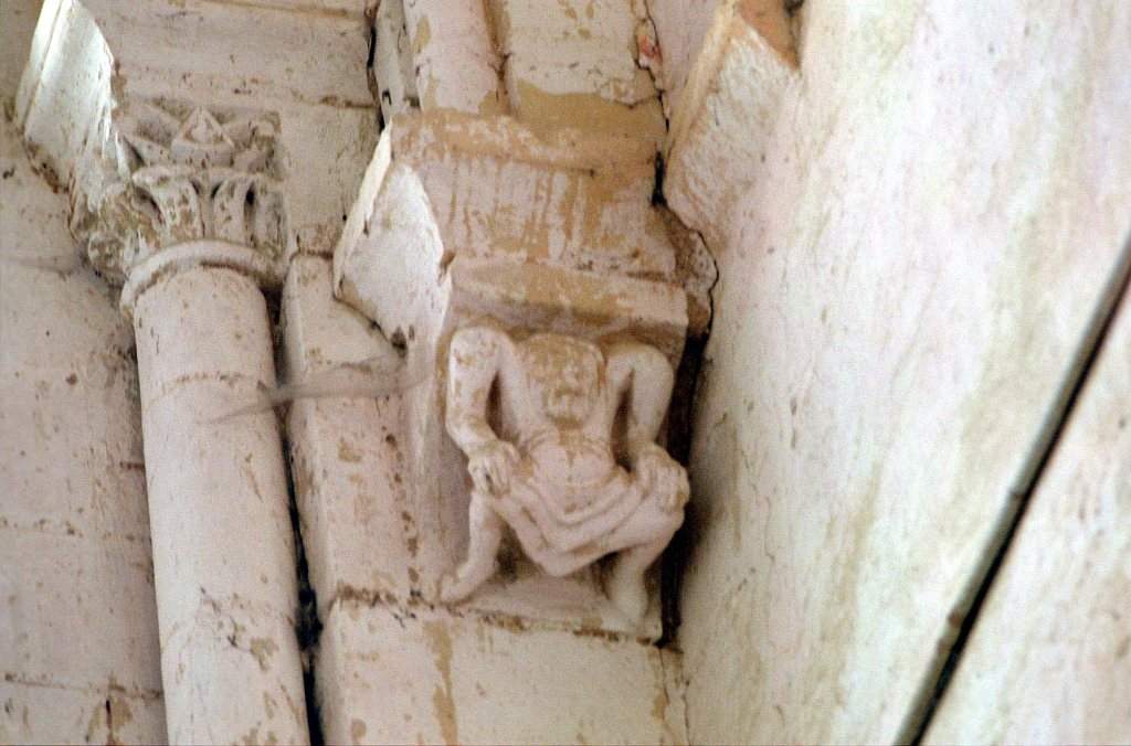 Abbaye_Saint_Junien_de_Nouaille_Mauperthuis_2944-0010.jpg