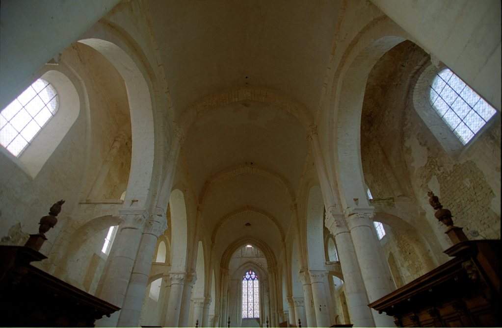 Abbaye_Saint_Junien_de_Nouaille_Mauperthuis_2944-0011.jpg