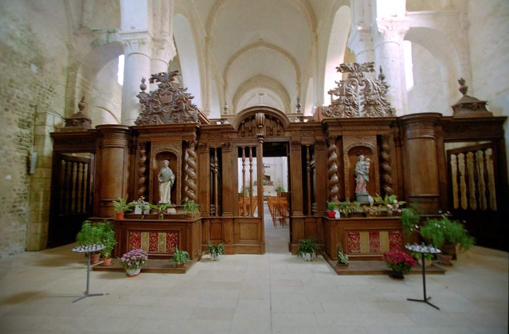 Abbaye_Saint_Junien_de_Nouaille_Mauperthuis_2944-0018.jpg