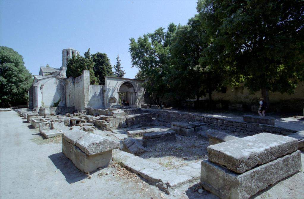 Arles-StHonoratdesAlyscamps-7632-0025.jpg