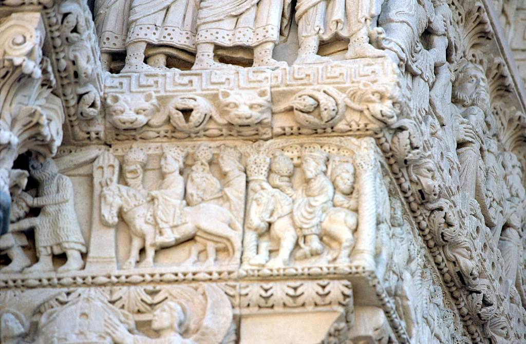 Arles-StTrophime-Facade-7619-0010.1.jpg