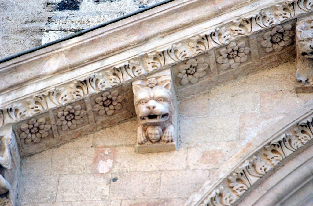 Arles-StTrophime-Facade-7619-0016.1.jpg