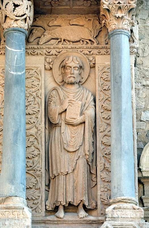 Arles-StTrophime-Facade-7621-0017.1_pt.jpg