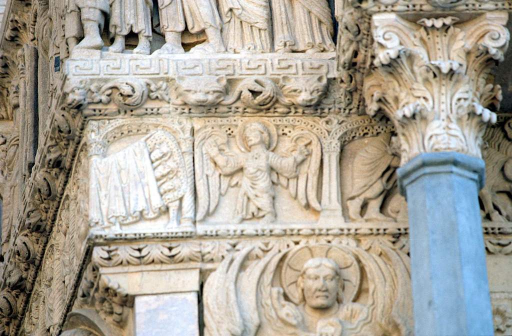 Arles-StTrophime-Facade-7621-0019.1.jpg