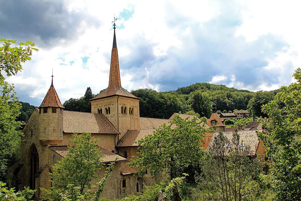 CH-Romainmotier-Abbaye-E550_2011-05-22_000002_0000.jpg