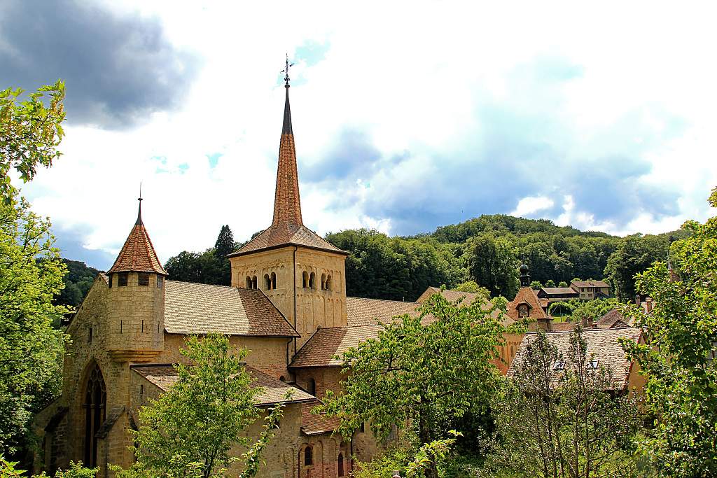 CH-Romainmotier-Abbaye-E550_2011-05-22_000003_0000.jpg