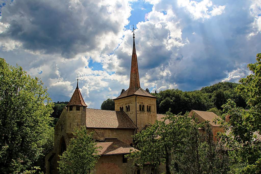 CH-Romainmotier-Abbaye-E550_2011-05-22_000005_0000.jpg