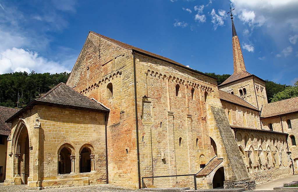 CH-Romainmotier-Abbaye-E550_2011-05-22_00015_0000.jpg