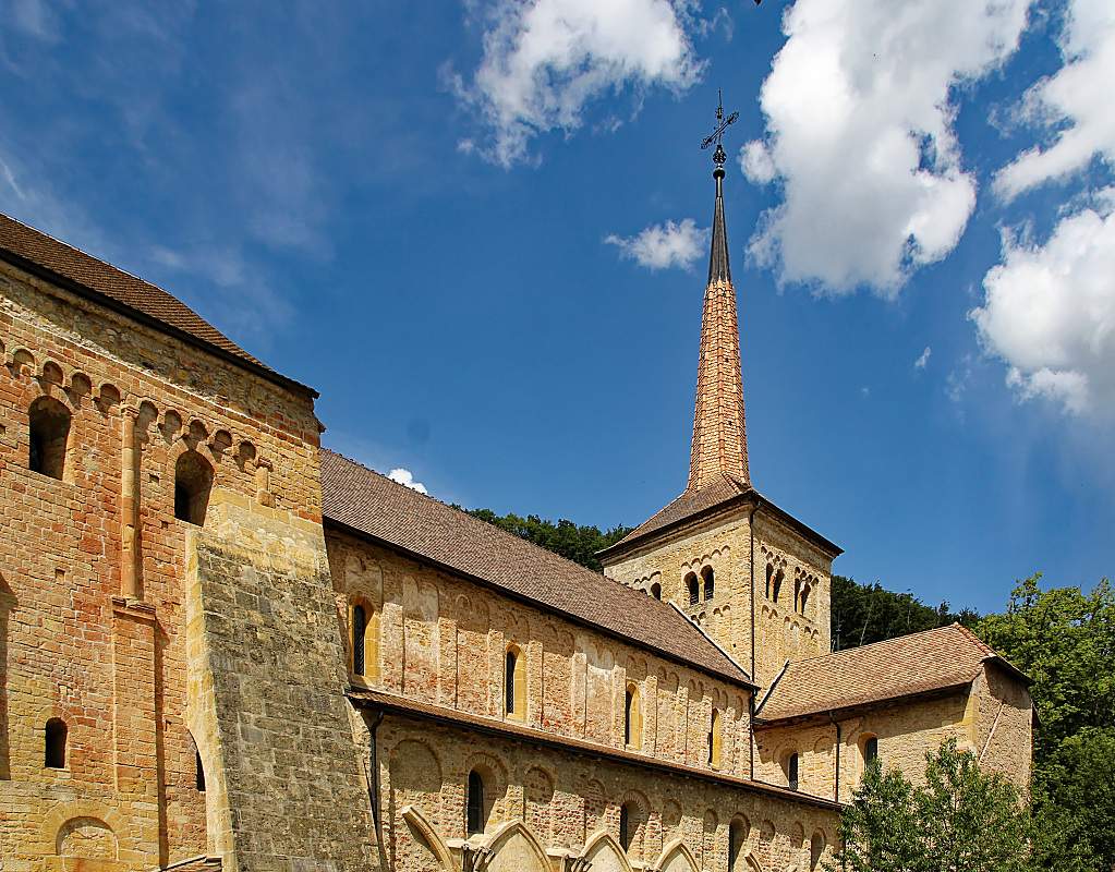 CH-Romainmotier-Abbaye-E550_2011-05-22_00017_0000.jpg