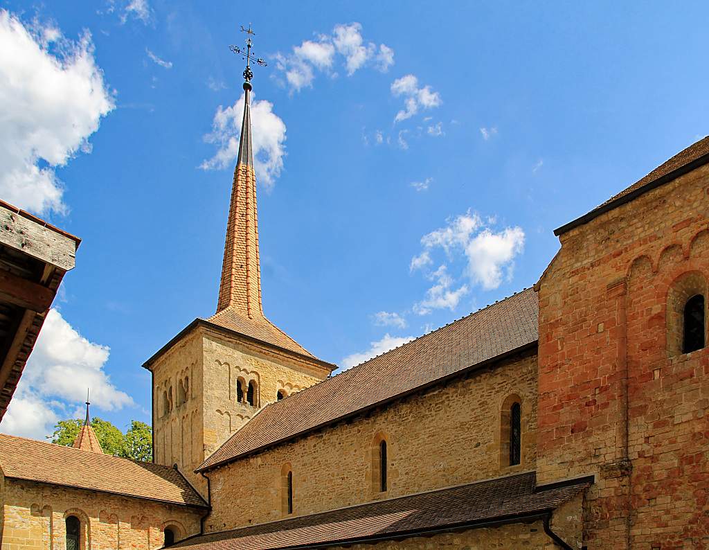 CH-Romainmotier-Abbaye-E550_2011-05-22_00019_0000.jpg