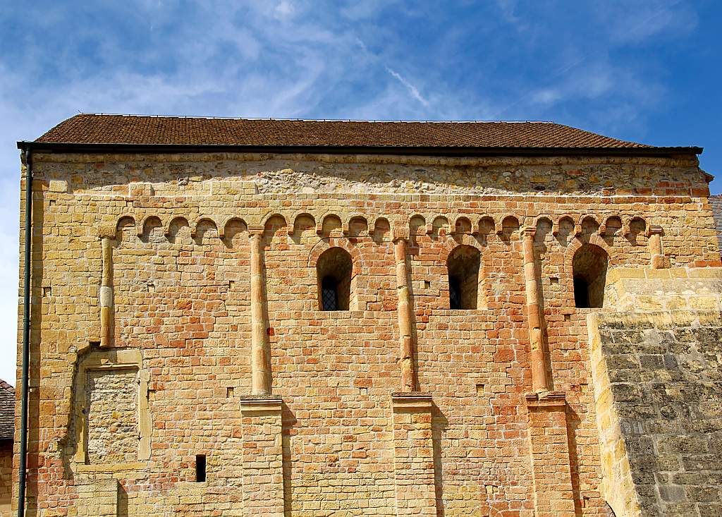 CH-Romainmotier-Abbaye-E550_2011-05-22_00026_0000.jpg