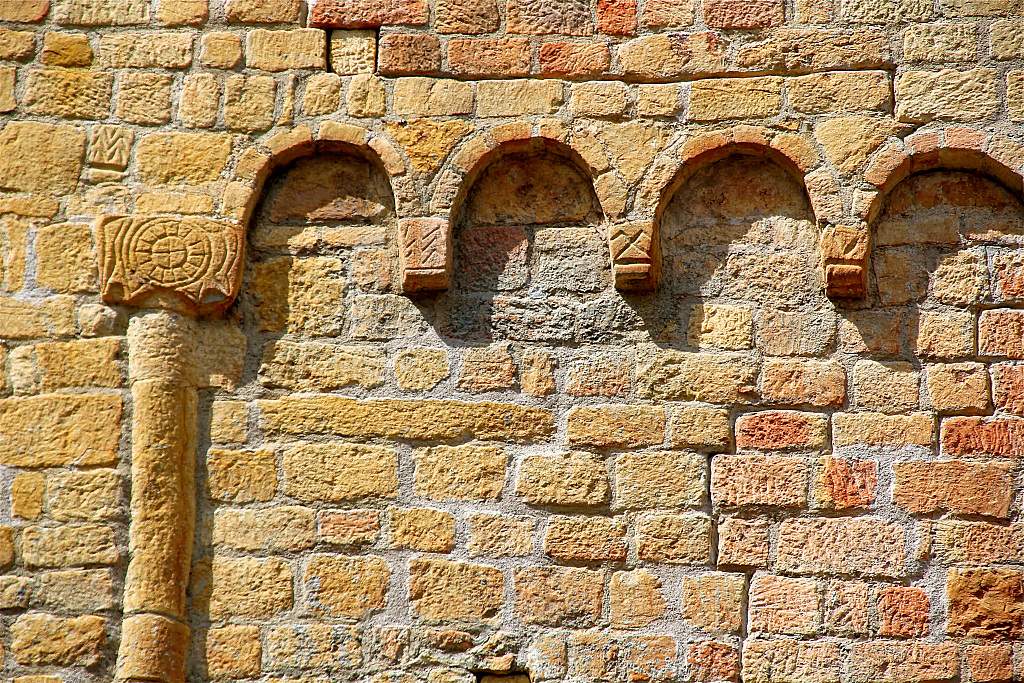 CH-Romainmotier-Abbaye-E550_2011-05-22_00028_0000.jpg