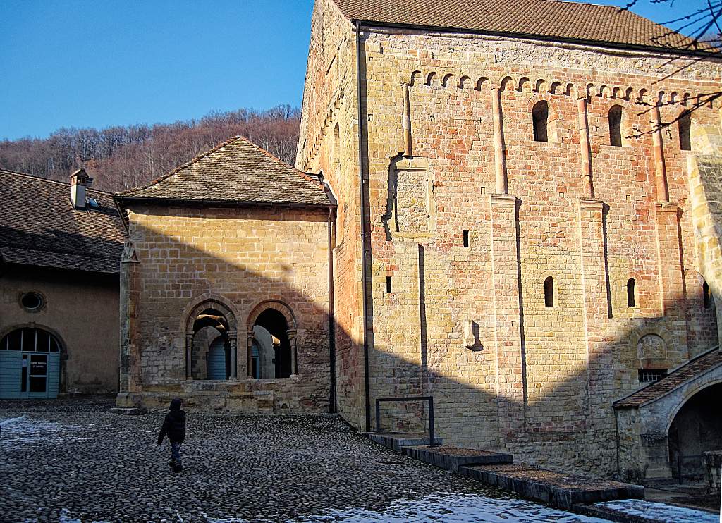 CH-Romainmotier-Abbaye-i980_2010-03-12_00025_0000.jpg