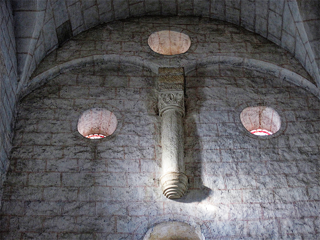 CH-Romainmotier-Abbaye-i980_2010-03-12_00043_0000.jpg