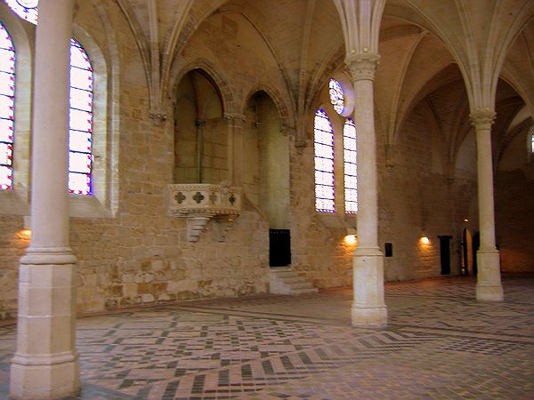 FR-Asniere-Abbaye_de_Royaumont-a80_2005-05-08_0034.jpg
