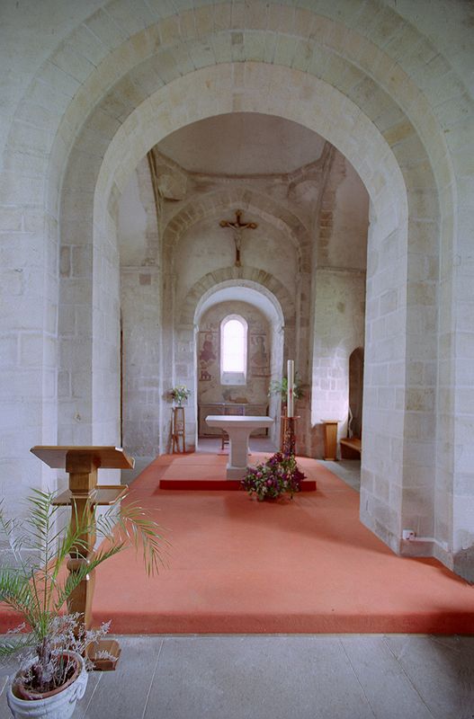 FR-Avord-Saint_Hugues-4243-0032_pt.jpg