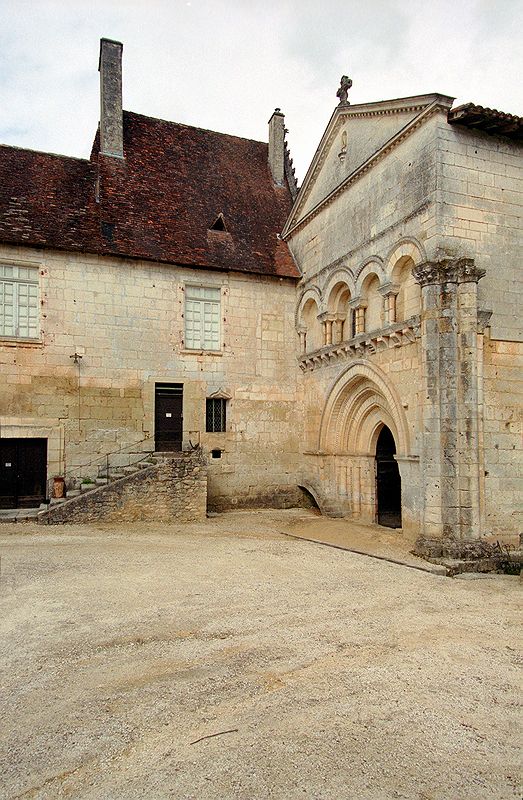 FR-Chancelade-Abbaye-9058-0021_pt.jpg