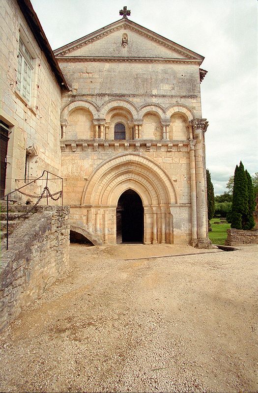 FR-Chancelade-Abbaye-9058-0023.jpg