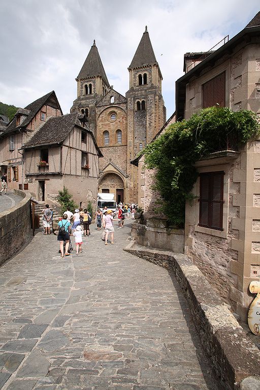 FR-Conques-Sainte_Foy-E5D_2011-07-12_0241.jpg