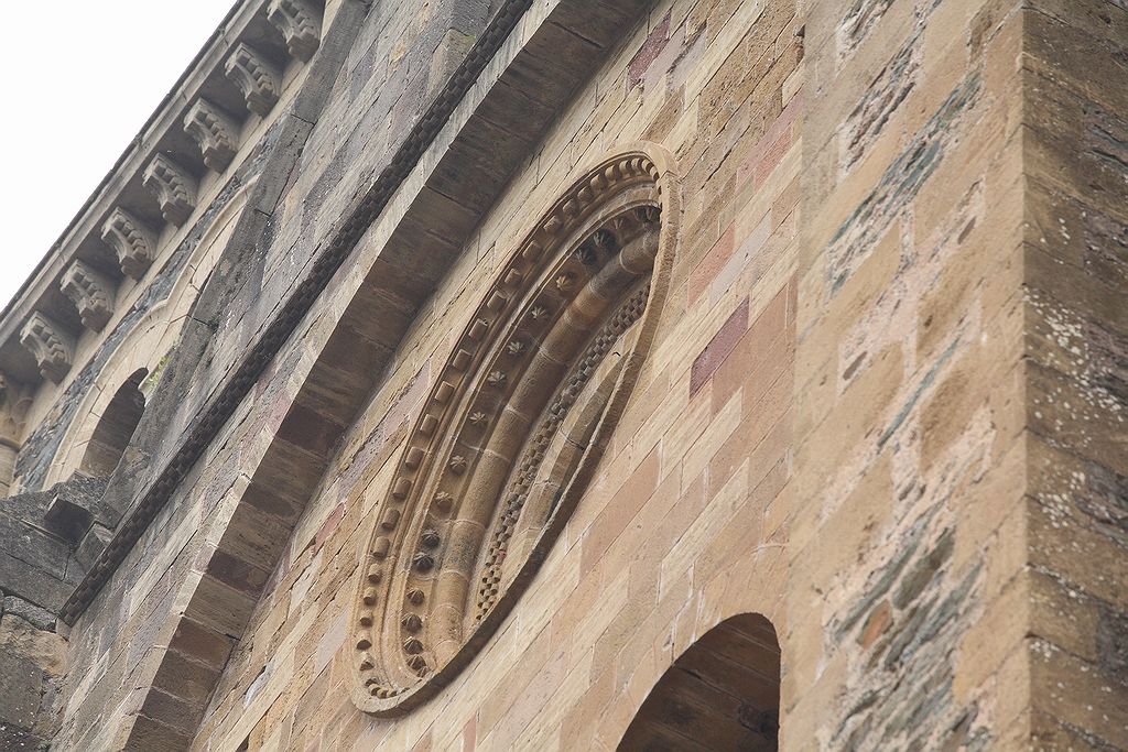 FR-Conques-Sainte_Foy-E5D_2011-07-12_0245.jpg