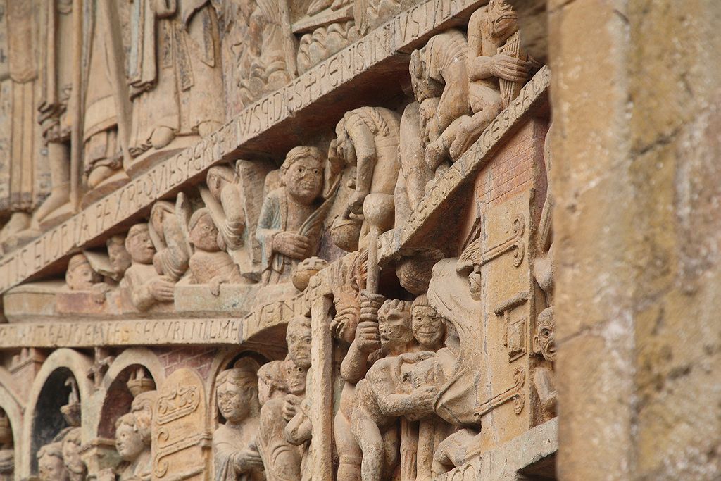 FR-Conques-Sainte_Foy-E5D_2011-07-12_0248.jpg