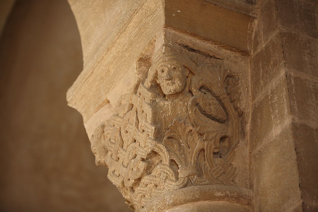 FR-Conques-Sainte_Foy-E5D_2011-07-12_0332.jpg