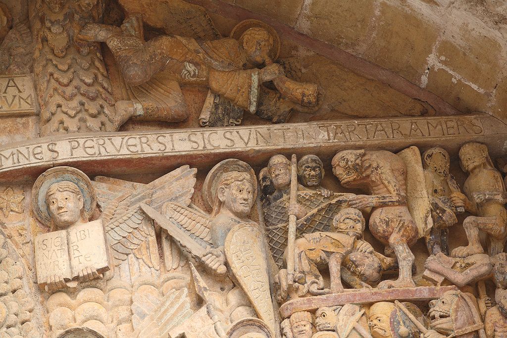 FR-Conques-Sainte_Foy-E5D_2011-07-12_0439.jpg