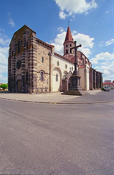 FR-Ennezat-Saint_Victor_et_Sainte_Couronne-4646-0001.jpg