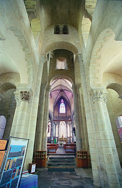 FR-Ennezat-Saint_Victor_et_Sainte_Couronne-4646-0004.jpg