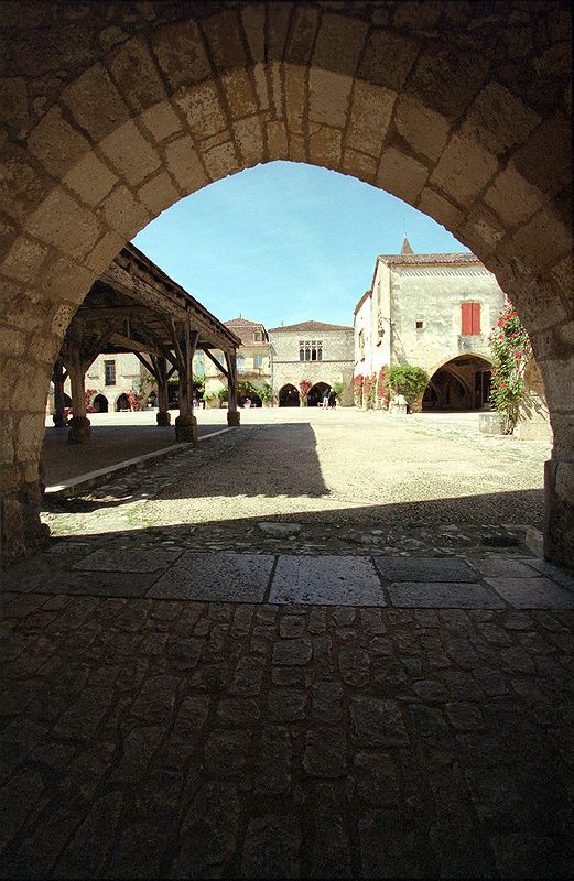 FR-Monpazier-Bastide-9120-0025.jpg