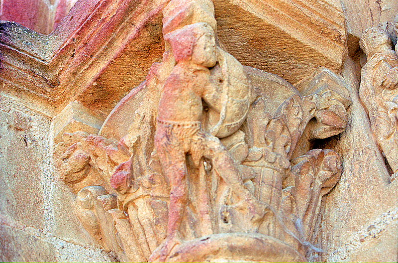 FR-Montceaux_l_Etoile-Saints_Pierre_et_Paul-7313-0027.jpg