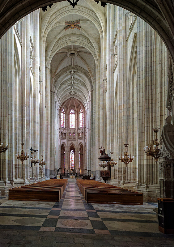 FR-Nantes-Saint_Pierre_et_Saint_Paul-IMG_20170405_121351_DxO.jpg