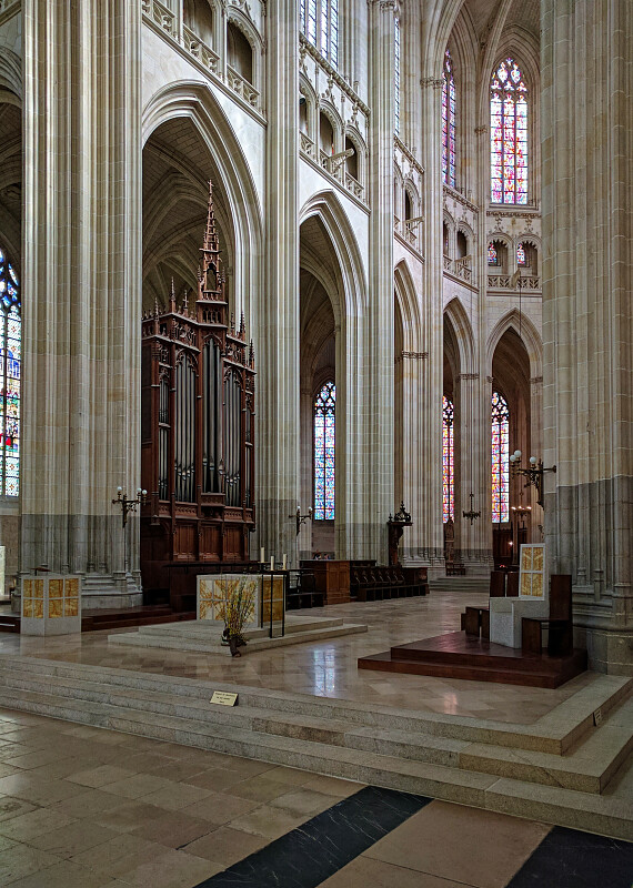 FR-Nantes-Saint_Pierre_et_Saint_Paul-IMG_20170405_121601_DxO.jpg