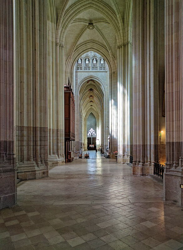 FR-Nantes-Saint_Pierre_et_Saint_Paul-IMG_20170405_121857_DxO.jpg