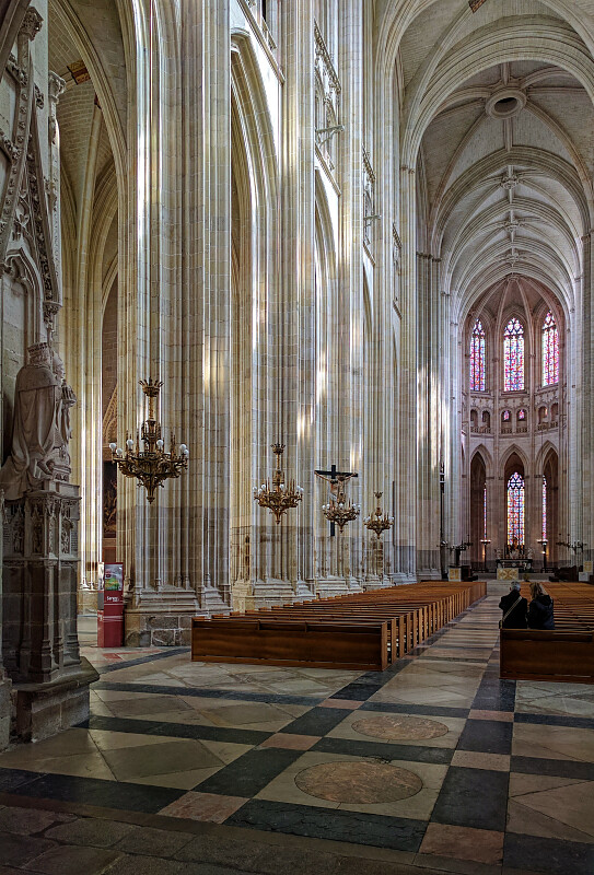 FR-Nantes-Saint_Pierre_et_Saint_Paul-IMG_20170405_122618_DxO.jpg