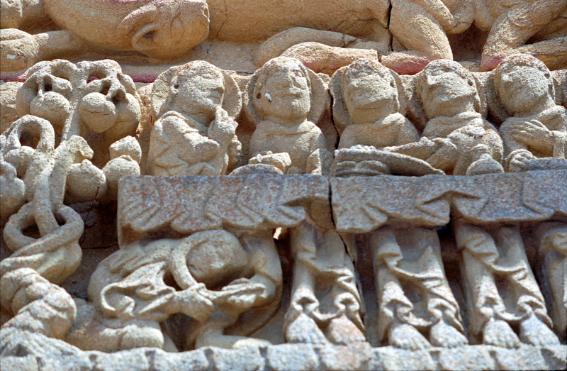 FR-Neuilly_en_Donjon-Sainte_Marie_Madeleine-7314-0013.jpg