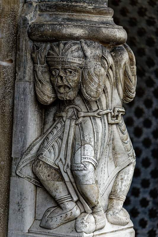 FR-Oloron_Sainte_Marie-Sainte_Marie_d_Oloron-E6D_2021-07-31_4660.jpg