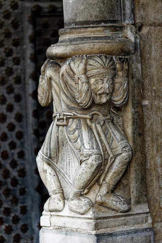 FR-Oloron_Sainte_Marie-Sainte_Marie_d_Oloron-E6D_2021-07-31_4674.jpg