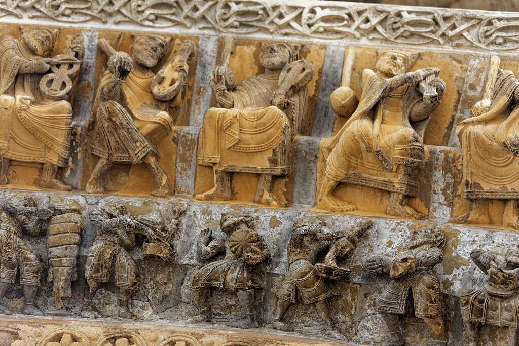 FR-Oloron_Sainte_Marie-Sainte_Marie_d_Oloron-E6D_2021-07-31_4705.jpg