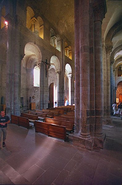 FR-Orcival-Notre_Dame-4681-0014.jpg