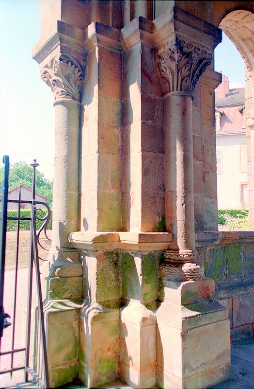 FR-Perrecy_les_Forges-Saint_Pierre_et_Saint_Benoit-7311-0004.jpg